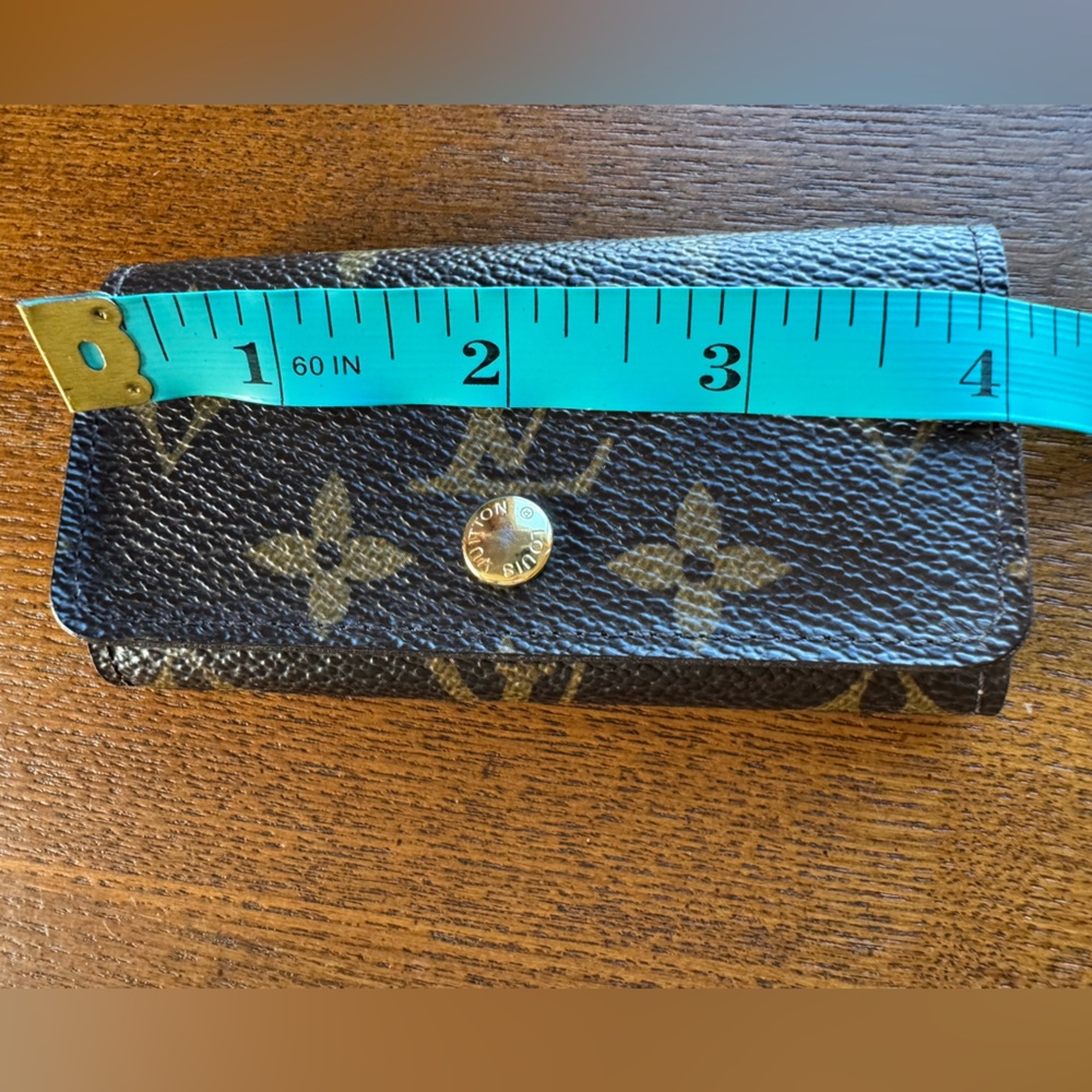 LOUIS VUITTON Monogram Limited Edition Interior Pattern 4 Ring Key Holder W/COA - Picture 11 of 14
